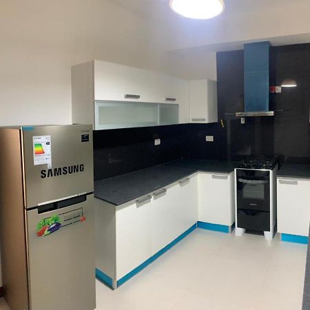 Lujoso Apartamento En Zona Exclusiva! Tarija Esterno foto