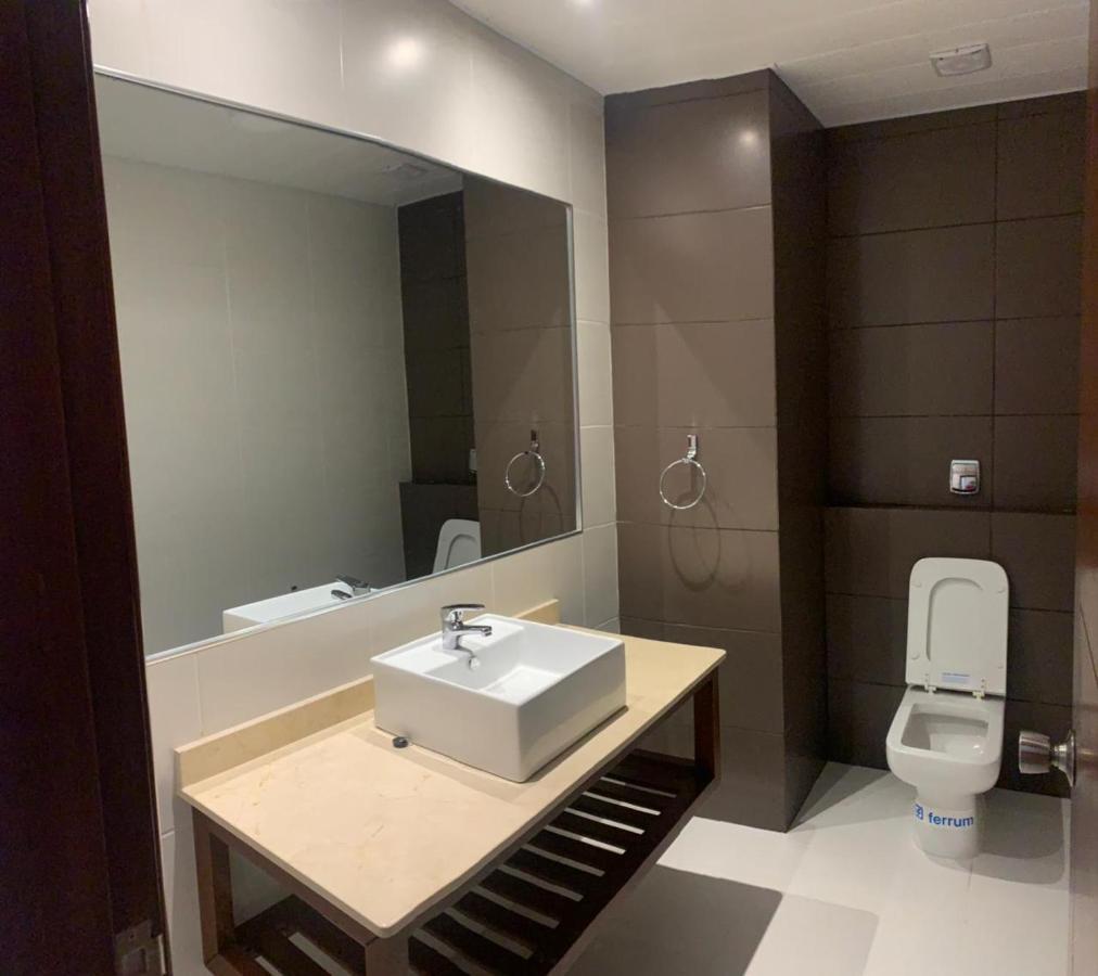 Lujoso Apartamento En Zona Exclusiva! Tarija Esterno foto