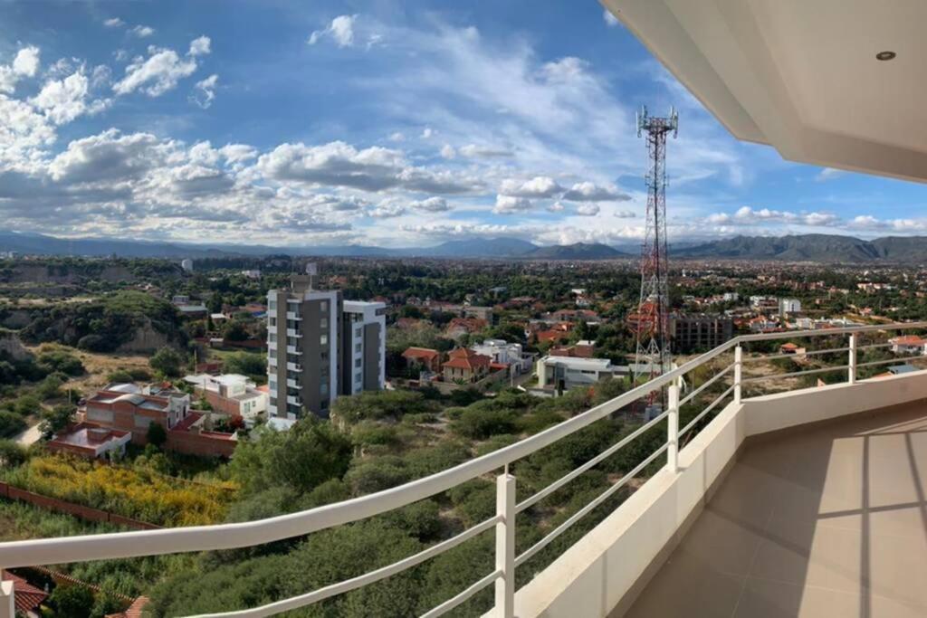 Lujoso Apartamento En Zona Exclusiva! Tarija Esterno foto